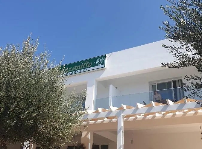 아파트 Blue Seaview Appartments 파포스