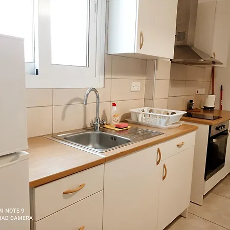 Blue Seaview Appartments דירה
